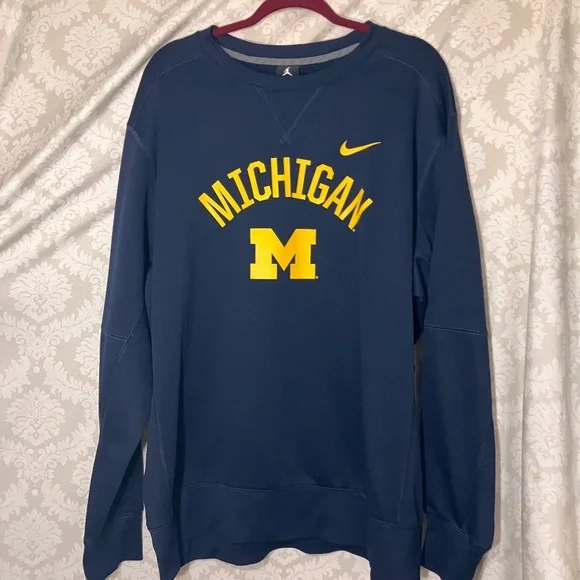 Nike Men's Jordan Dri-FIT U of M SweatShirt
