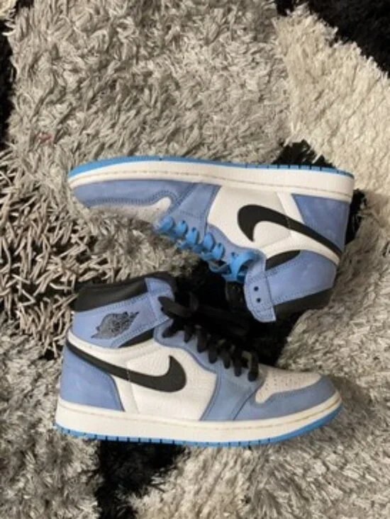 Air Jordan 1 High OG University Blue 2021 Size 7