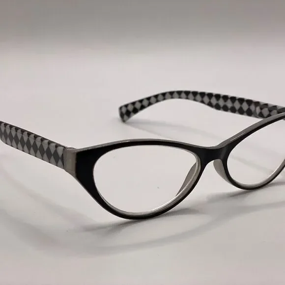 0018 Reading Glasses 2.50 Black and White Readers New
