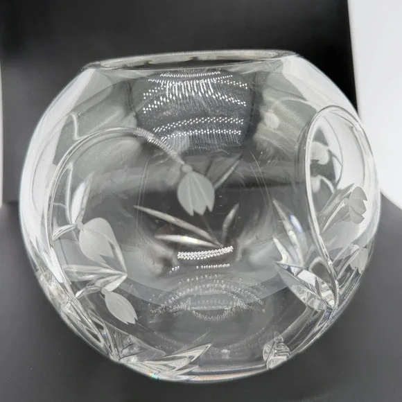 Tiffany & Co Crystal‎ Rose Bowl Vase Snowdrop Etched Floral Glass Round 5 Inch