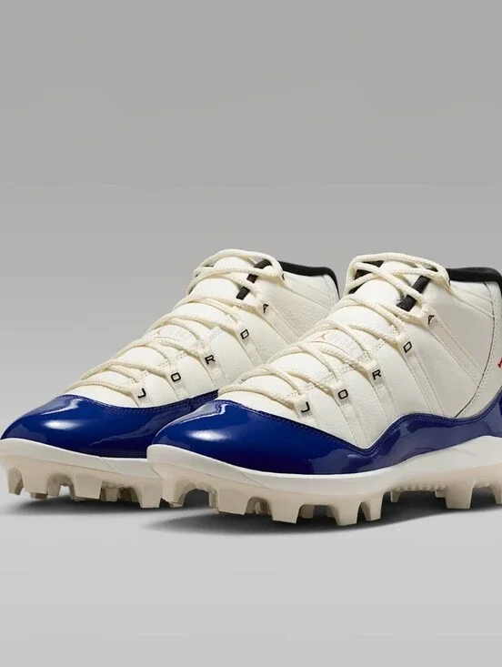 Air Jordan 11 Men's Cleats