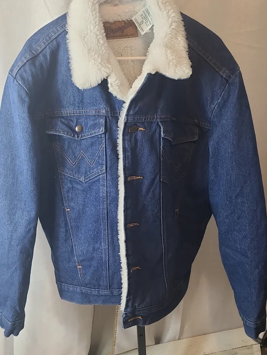 Wrangler Sherpa Lined Denim Jacket XL MENS.  2010