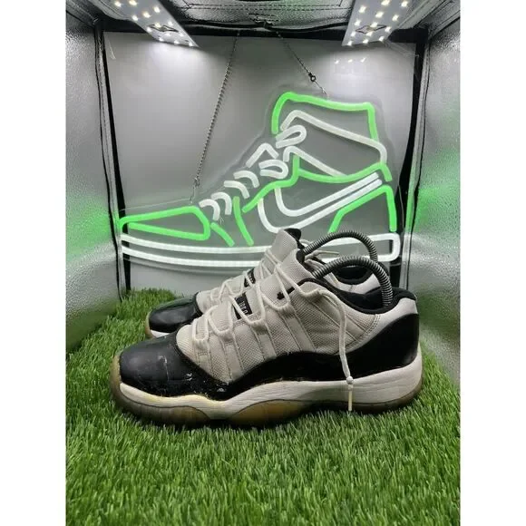 Air Jordan AJ11 Retro Low Concord White Black‎ Sneakers 528896-153 GS Size 7Y