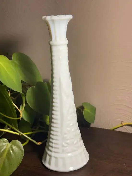 Vintage Anchor Hocking Milk Glass Bud Vase Stars and Bars Pattern 9 Inch