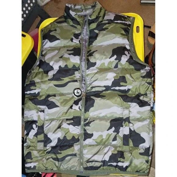 NEW Swiss Tech Men's Camo Performance Puffer Vest,‎ Size Medium