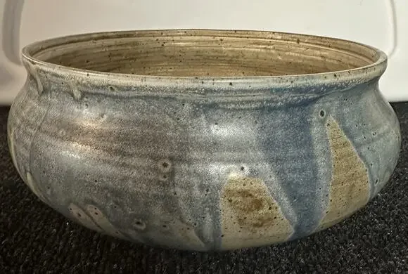 Vintage 1976 NC USA Studio Pottery Bowl Signed #591 Blue Tan Gray