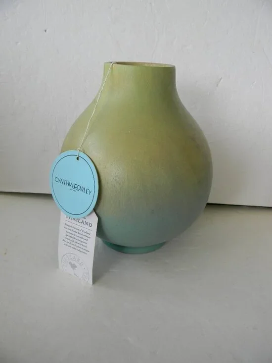 NWT CYNTHIA ROWLEY GREEN/TURQUOISE OMBRE THAILAND WOOD VASE 8.5