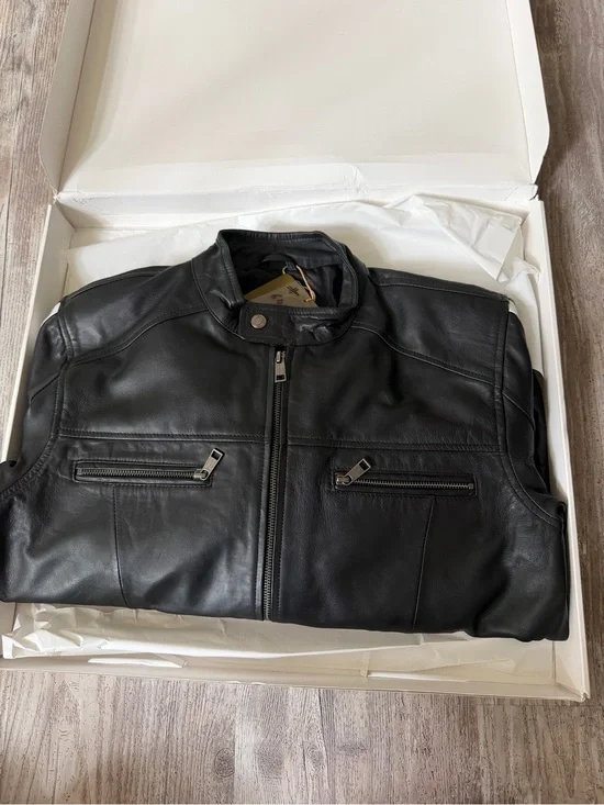 Men's handmade leather jacket from leather cult