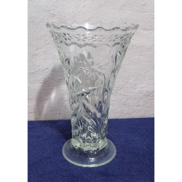 Glass‎ Vase Flowers Design