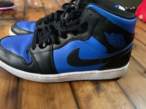 Men's Air Jordan 1 Mid Size 11 MSRP $175