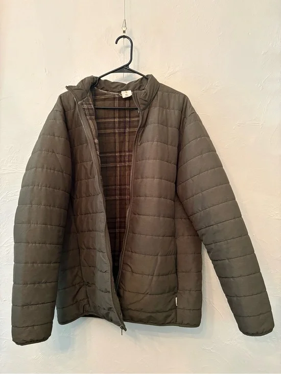 Men's Quilted Hooded Puffer Jacket in Olive