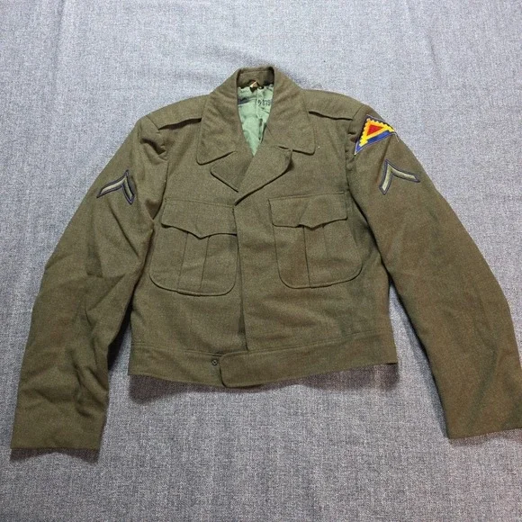 Vintage WW2 US Army 1944 Ike Military Jacket Field Jacket 38R Wool 7th Patch
