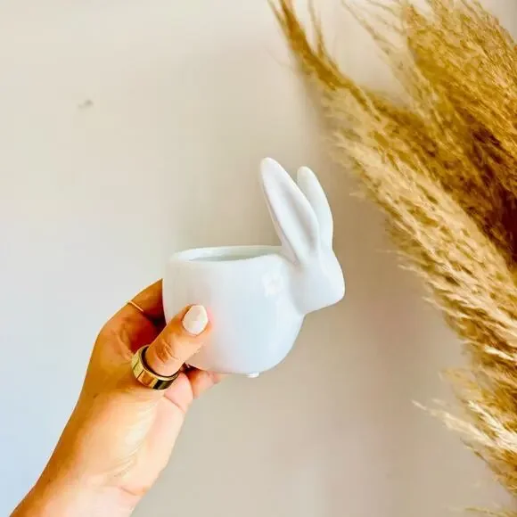 VINTAGE ANTHROPOLOGIE White Gloss Ceramic Bunny Rabbit Vase Planter Flower Pot