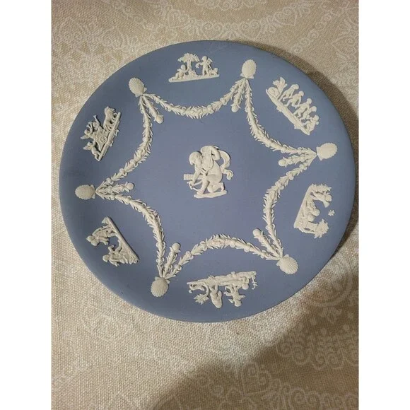 Wedgwood Cream on Lavender Pale Blue Jasperware Plate Cupid 9