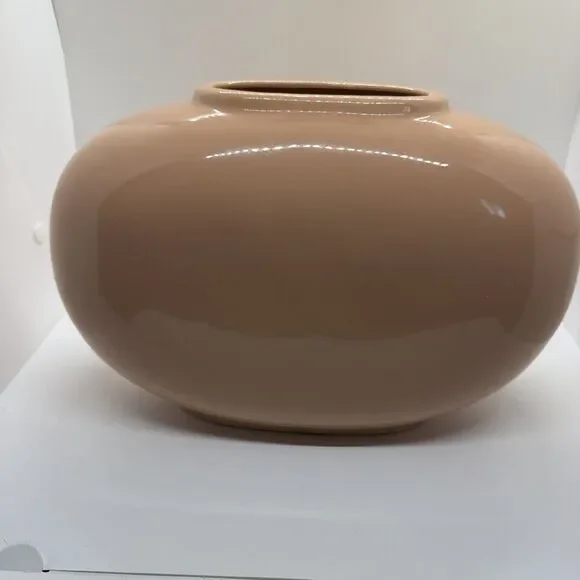 Srednick Collection Vase Made In Japan Vintage 12” Wide 7.5” Tall -Peach