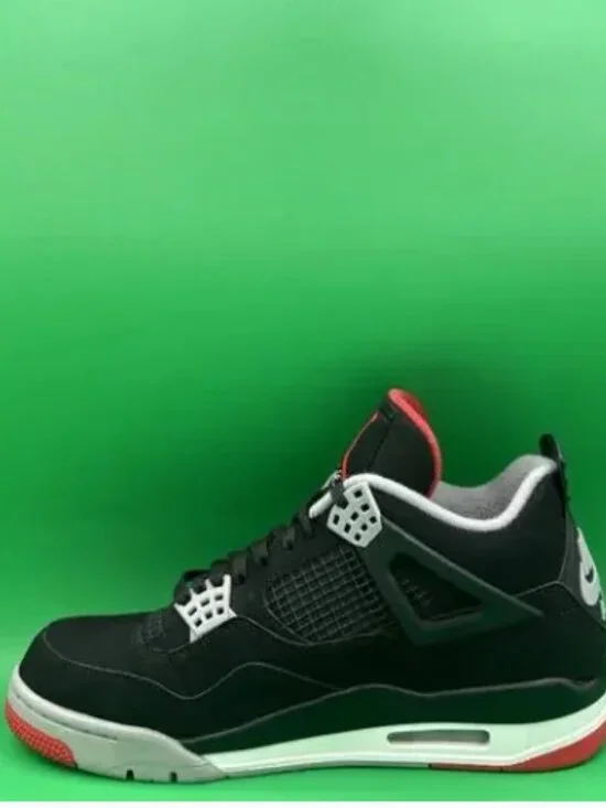 Air Jordan 4 Retro “Bred”