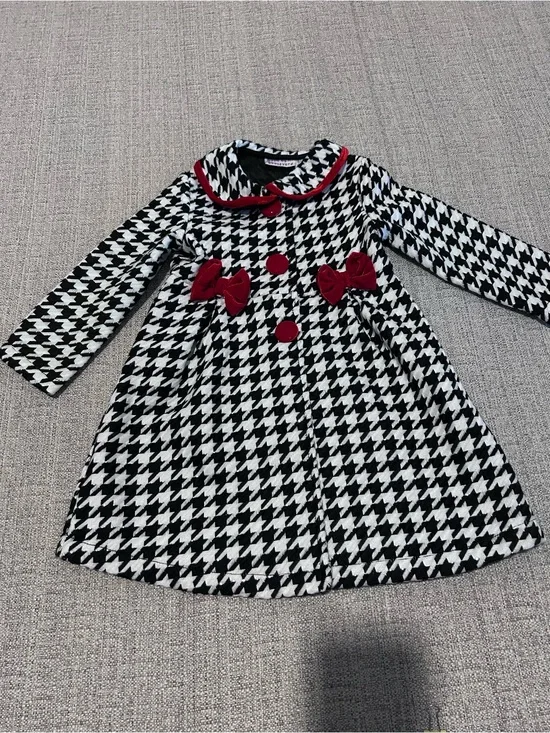 Blueberi Blvd Black & White Houndstooth Dress Coat with Red Velvet Trim. Size 3T