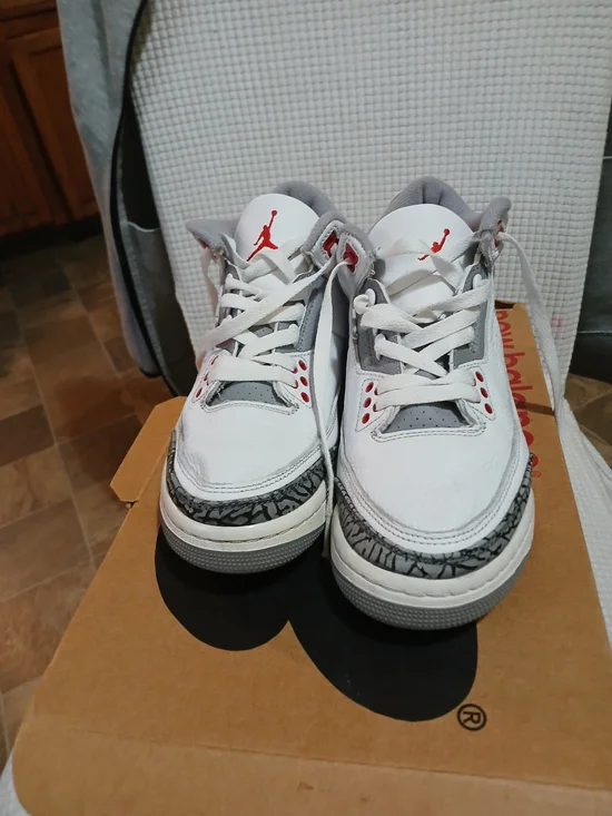 Jordan 3 Reto  White/Gray/Red Retro Basketball Shoes size 6.5 Youth
