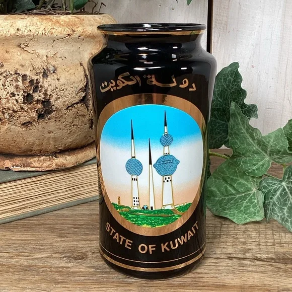 The Art of Chokin State of Kuwait Black Glass Collector's Vase 24kt Gold 6