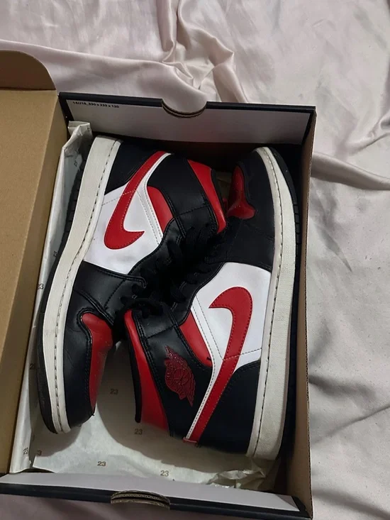 Jordan Air Jordan 1 Mid - Black White Red