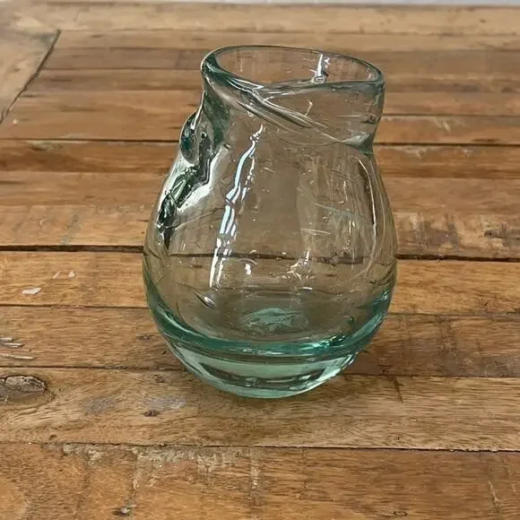 Studio Art Glass Hand-Blown Tinted Glass Vase 4.8