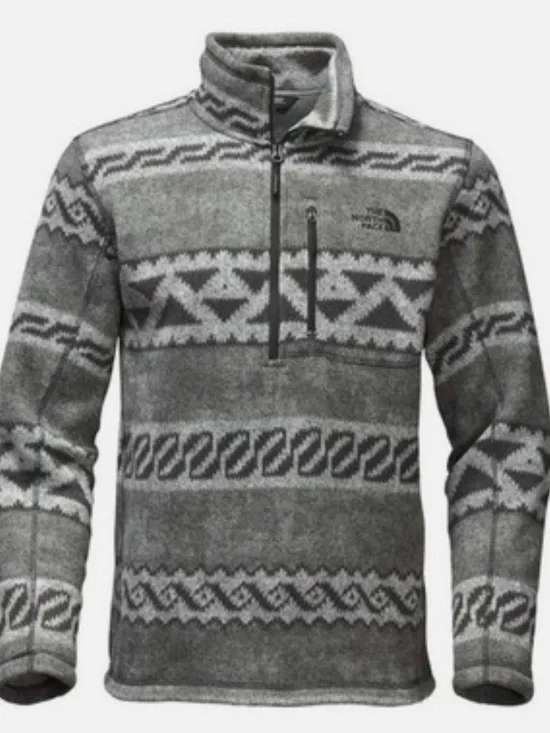 Men’s The North Face Novelty Gordon Lyons 1/2 Zip in Monument Aztec Print Medium