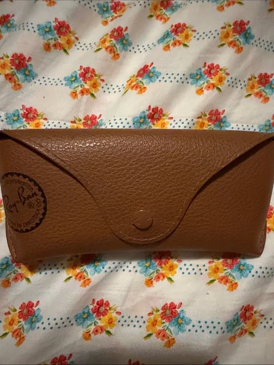 💜Ray Ban eyeglasses case only
