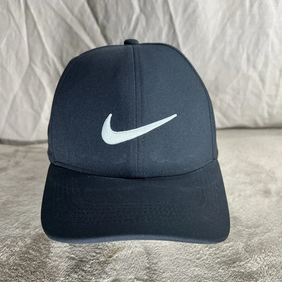 Nike Golf Performance Perforated Baseball Cap – Black – Size M/L