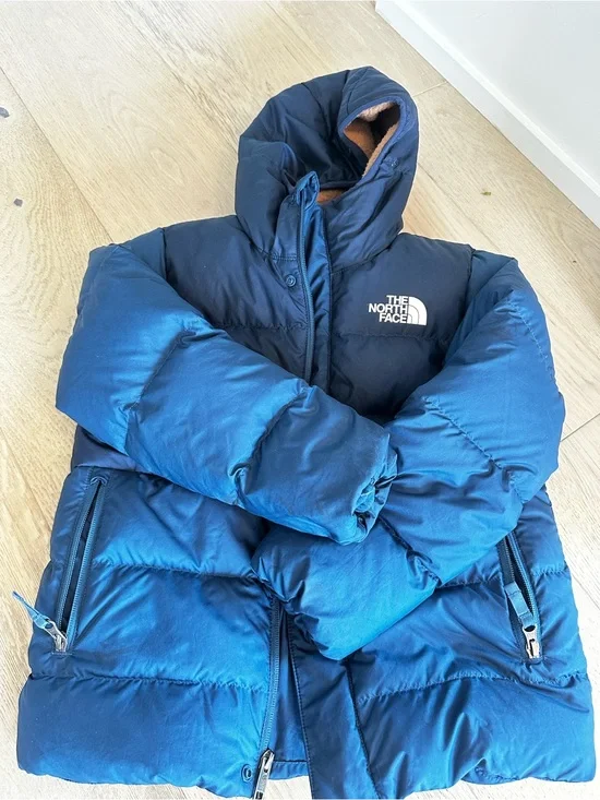 boys north face puffer jacket!