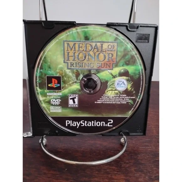 Medal of Honor: Rising Sun (Sony PlayStation 2, 2003)