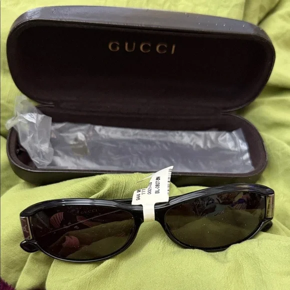 NWT Gucci Black Designer Sunglasses