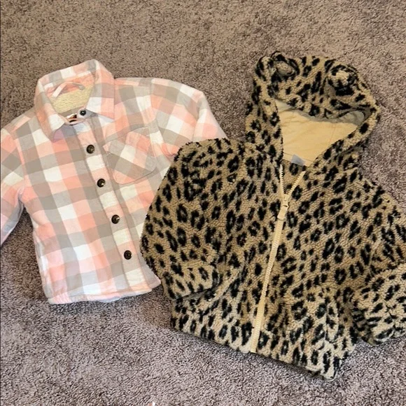 Toddler girls 2T cheetah fleece and pink gray plaid Sherpa lined jacket bundle!