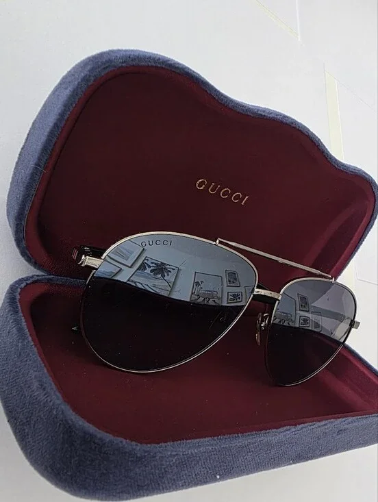 Gucci Silver Frame Aviator Sunglasses with Bleu  Lenses