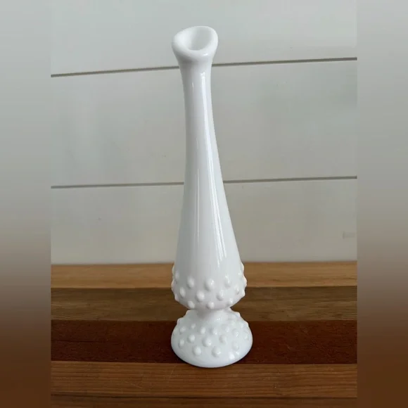 Vintage Fenton White Milk Glass Hobnail Bud Vase
