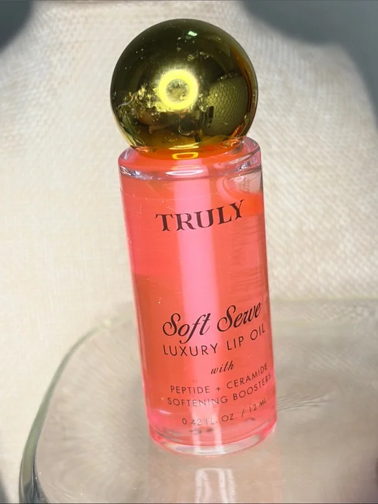 Truly Soft Serve Luxury Lip Oil