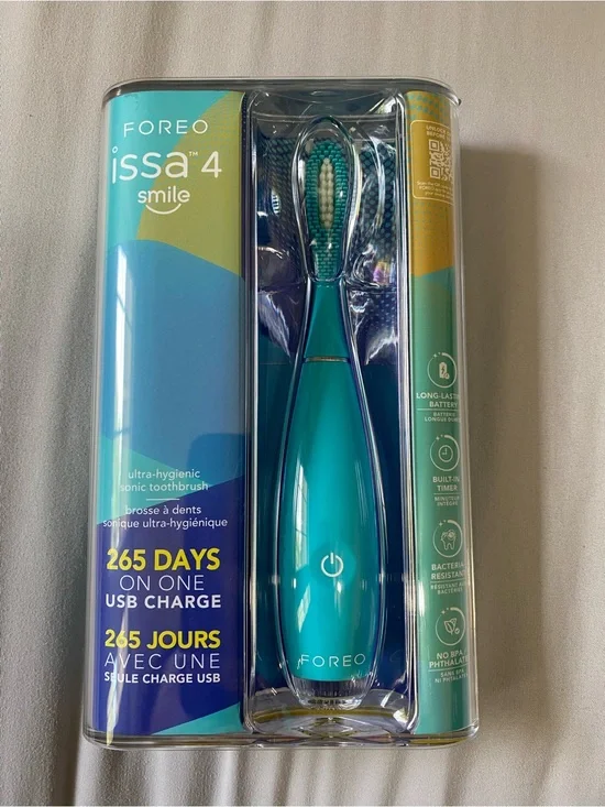 FOREO Issa 4 Smile Sonic Toothbrush - Teal Blue