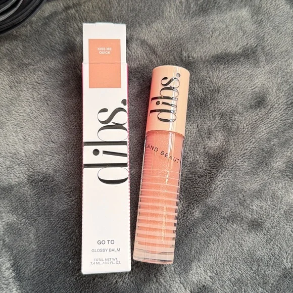 NIB 7.4ml - dibs KISS ME QUICK