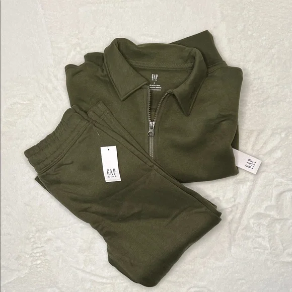 GAP Kids Soft Quarter Zip Pullover Sweatsuit NEW Size Small 6-7