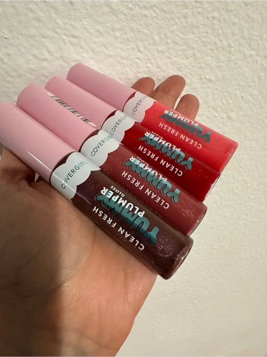 COVERGIRL Clean Fresh Plumper Lip Gloss bundle