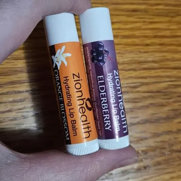 LOT Zionhealth Hydrating Lip Balm Elderberry & Orange Blossom