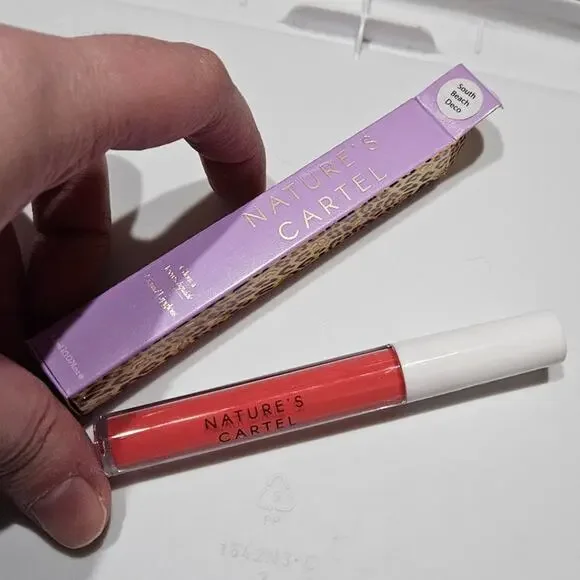 NEW! Nature's Cartel Liquid Lipgloss South Beach Deco