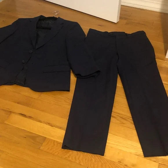 Jos. A. Bank Boys Navy Two-Piece Suit size 14
