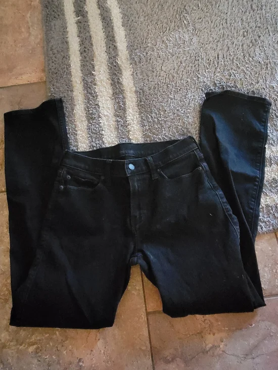 Hollister Straight Leg 30x32
