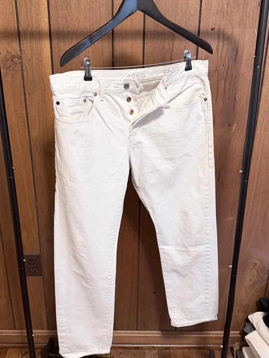 GAP men’s chalk slim fit denim. Selvedge