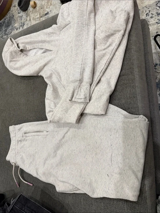 Athleta Girl Cream Speckled Pullover