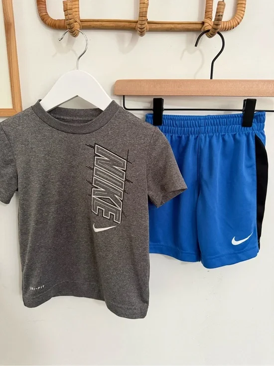 Nike - 4T - dri fit gray/blue set