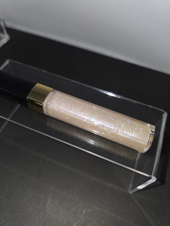 DISCONTINUED CHANEL LÉVRES SCINTILLANTES BRILLIANT EXTRÊME GLOSSIMER- 