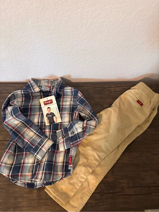 New Wrangler boys outfit size 4T