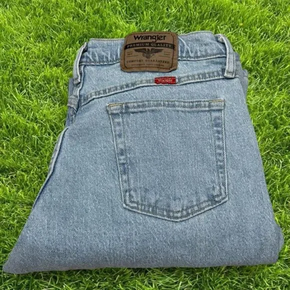 2000s light wash wrangler jeans