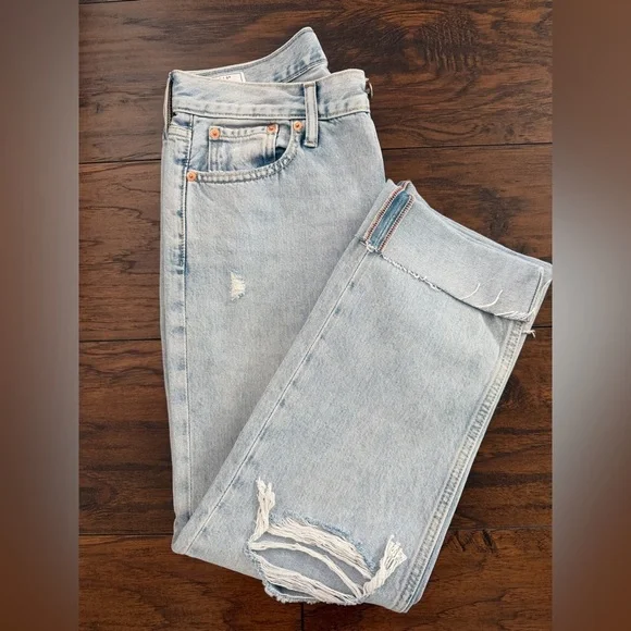 GAP Light Blue Distressed Women Jeans - NWT - Size 25/0R